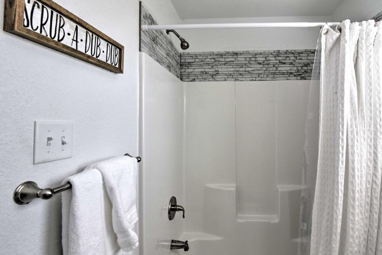 Coastal Surfside Beach House Walk To The Ocean! Extérieur photo